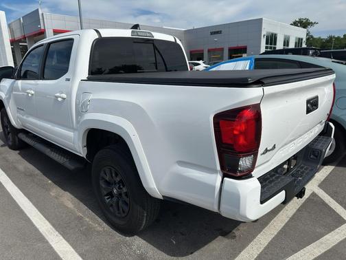 Ice Cap 2023 Toyota Tacoma SR5