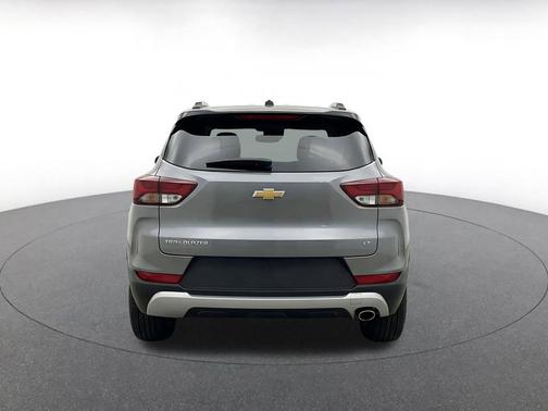 Sterling Gray Metallic 2025 Chevrolet Trailblazer LT