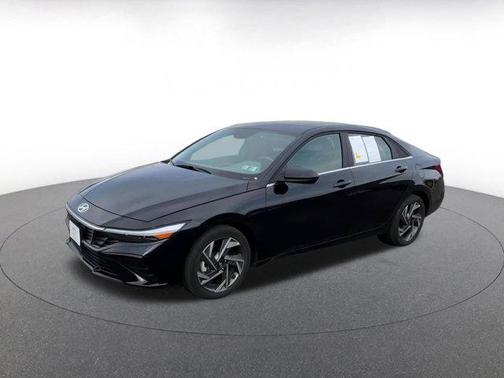 2025 Hyundai ELANTRA SEL