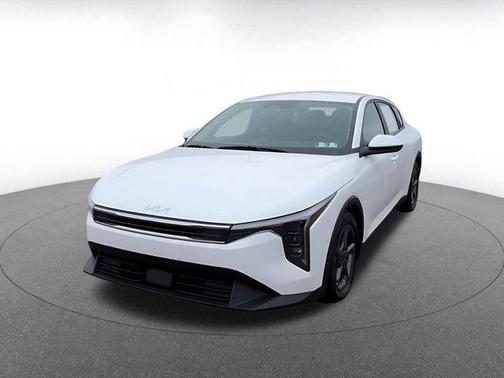 Snow White Pearl 2025 Kia K4 LXS