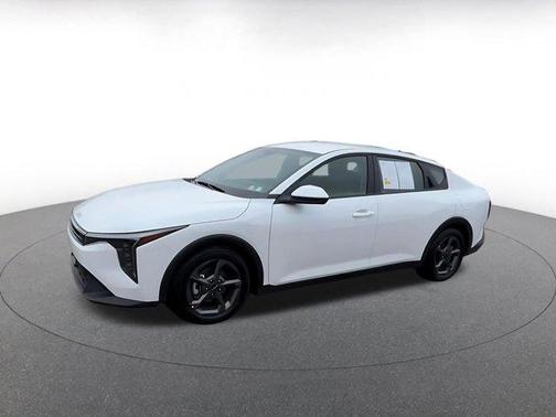 Snow White Pearl 2025 Kia K4 LXS