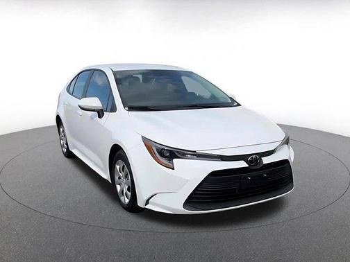 Ice Cap 2025 Toyota Corolla LE