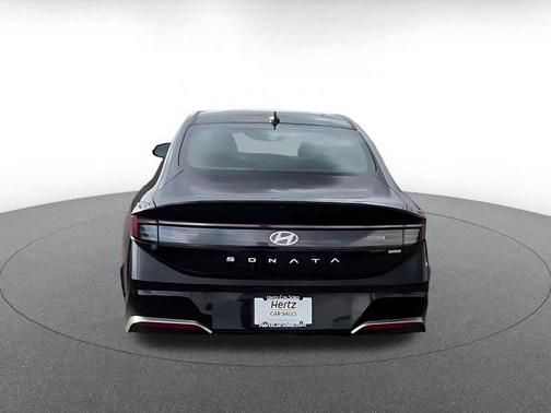 2024 Hyundai SONATA Hybrid SE