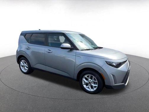 Steel Gray 2025 Kia Soul LX
