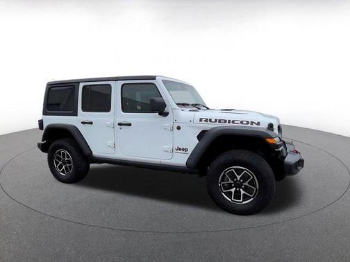 Bright White Clearcoat 2025 Jeep Wrangler Rubicon