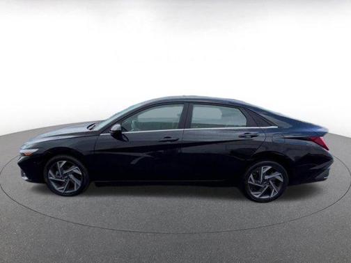 Abyss Black 2025 Hyundai ELANTRA SEL
