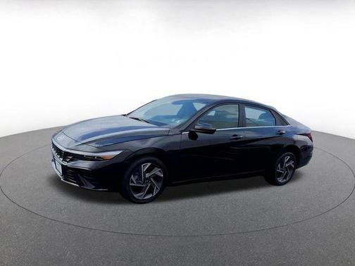 Abyss Black 2025 Hyundai ELANTRA SEL