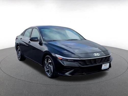 Abyss Black 2025 Hyundai ELANTRA SEL