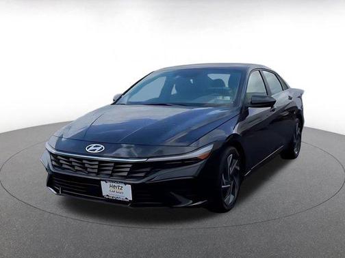 Abyss Black 2025 Hyundai ELANTRA SEL