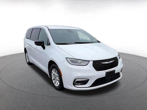 2025 Chrysler Pacifica L