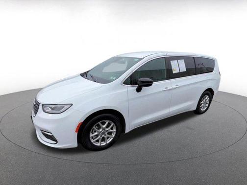 2025 Chrysler Pacifica L