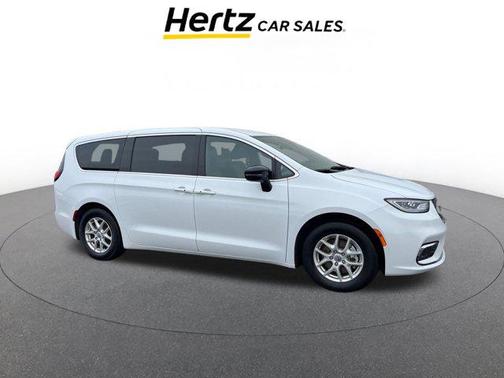 2025 Chrysler Pacifica L