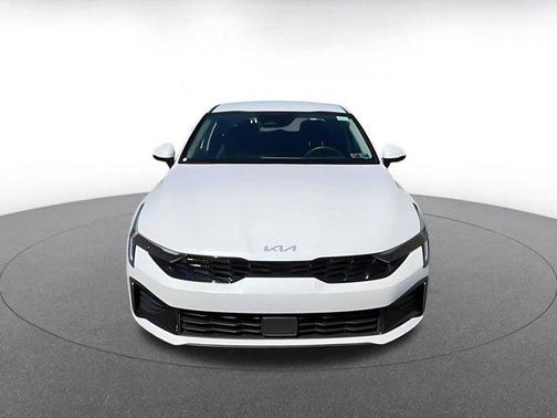 Snow White Pearl 2025 Kia K5 LXS