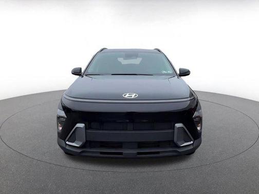 Abyss Black Pearl 2025 Hyundai KONA SEL