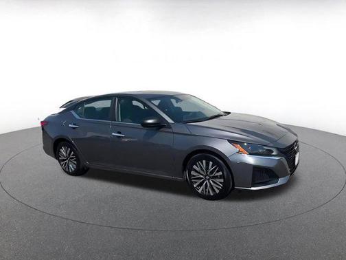 Gun Metallic 2025 Nissan Altima SV FWD
