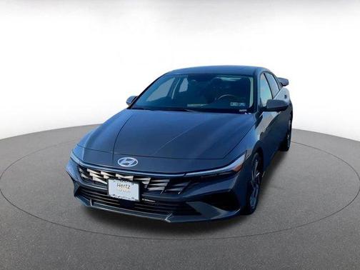 2025 Hyundai ELANTRA SEL