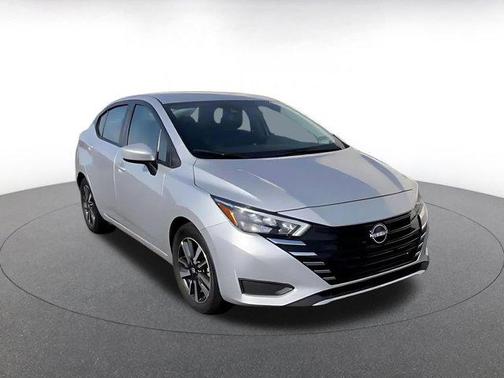 Brilliant Silver Metallic 2025 Nissan Versa 1.6 SV