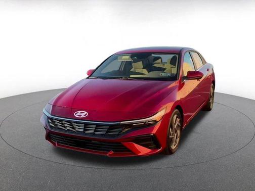 2025 Hyundai ELANTRA SEL