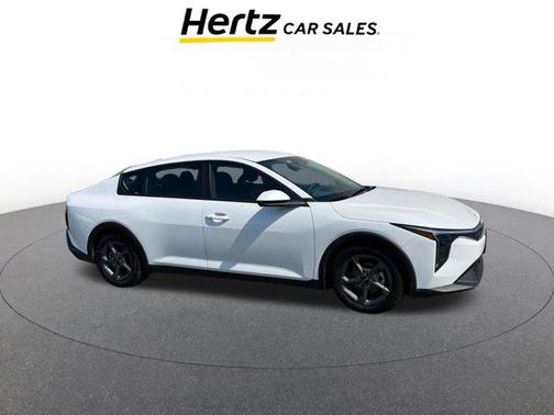 Snow White Pearl 2025 Kia K4 LXS