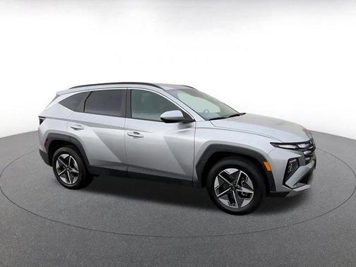 Shimmering Silver 2025 Hyundai TUCSON SEL
