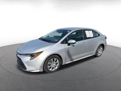 Classic Silver Metallic 2025 Toyota Corolla LE