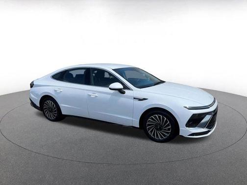 2024 Hyundai SONATA Hybrid SE