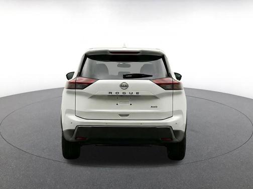 Brilliant Silver Metallic 2025 Nissan Rogue SV