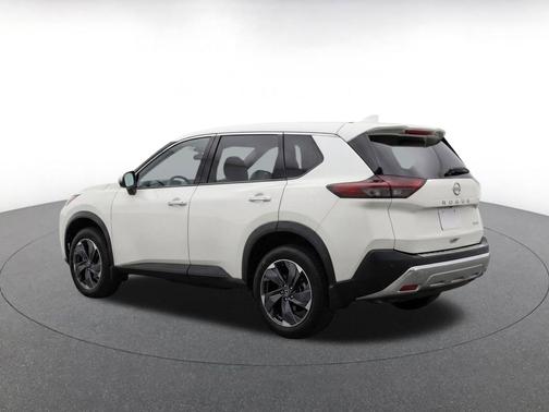 Brilliant Silver Metallic 2025 Nissan Rogue SV