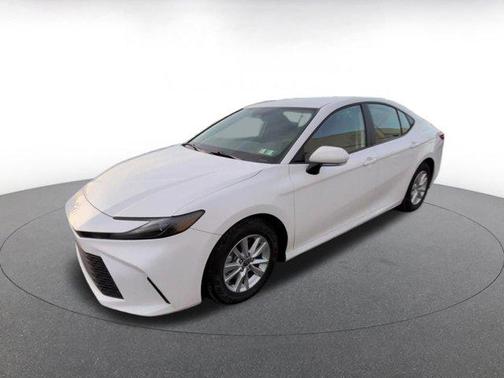 Ice Cap 2025 Toyota Camry LE