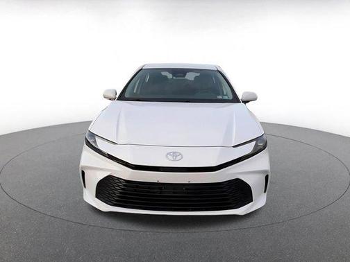 Ice Cap 2025 Toyota Camry LE