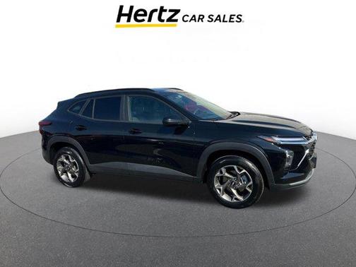 Mosaic Black Metallic 2025 Chevrolet Trax LT