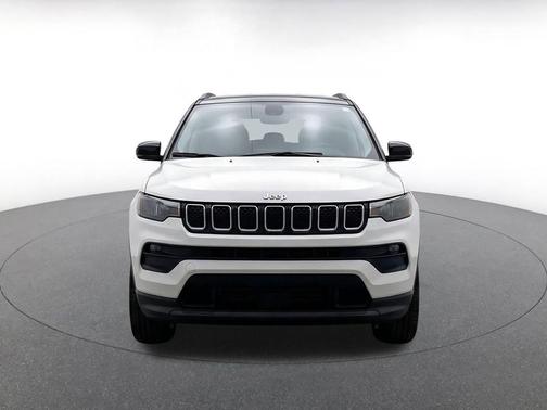 Bright White Clearcoat 2025 Jeep Compass Limited