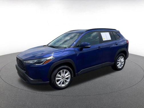 2024 Toyota Corolla Cross LE