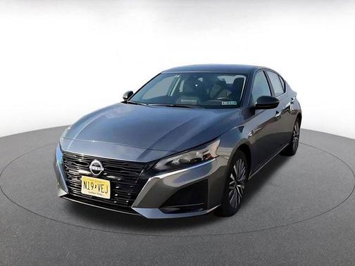 Gun Metallic 2025 Nissan Altima SV FWD