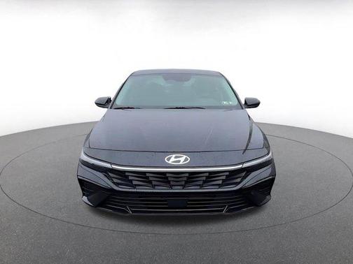Abyss Black 2025 Hyundai ELANTRA SEL