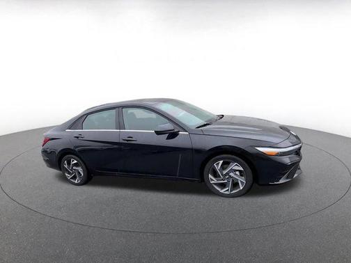 Abyss Black 2025 Hyundai ELANTRA SEL