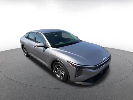 Steel Gray 2025 Kia K4 LXS