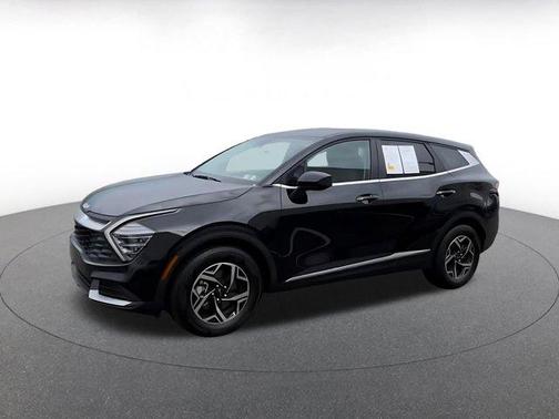 Ebony Black 2025 Kia Sportage LX