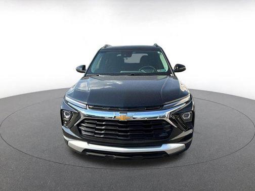 Mosaic Black Metallic 2025 Chevrolet Trailblazer LT
