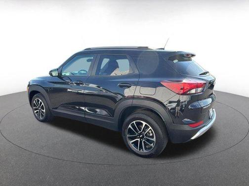 Mosaic Black Metallic 2025 Chevrolet Trailblazer LT