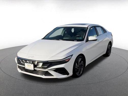 2025 Hyundai ELANTRA SEL