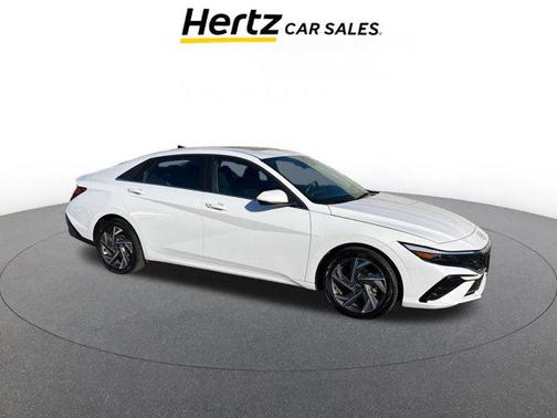 2025 Hyundai ELANTRA SEL