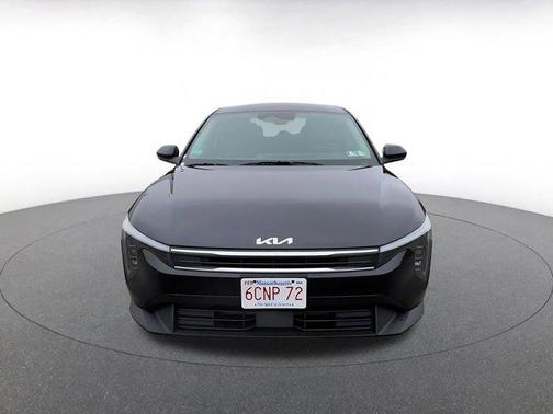 Aurora Black Pearl 2025 Kia K4 LXS