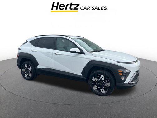 Atlas White 2025 Hyundai KONA SEL
