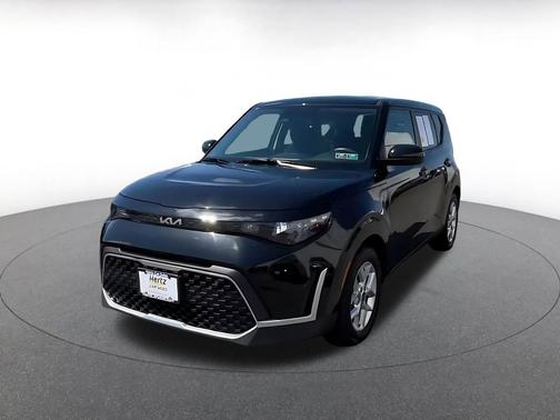 Fusion Black 2025 Kia Soul LX