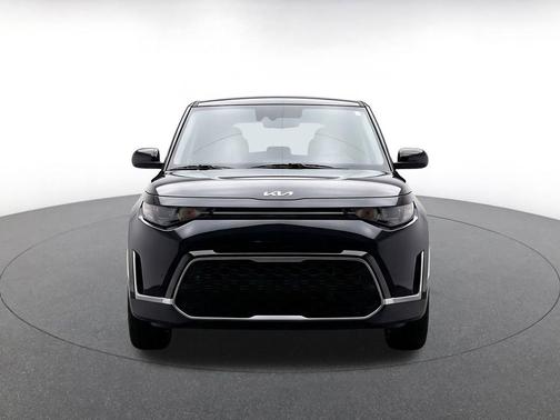 Fusion Black 2025 Kia Soul LX