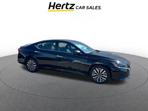 Super Black 2025 Nissan Altima SV FWD