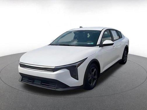 Snow White Pearl 2025 Kia K4 LXS
