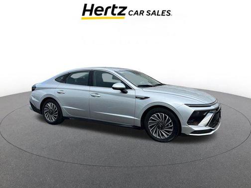 Aero Silver 2025 Hyundai SONATA Hybrid SE