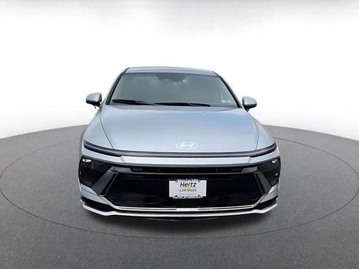 Aero Silver 2025 Hyundai SONATA Hybrid SE